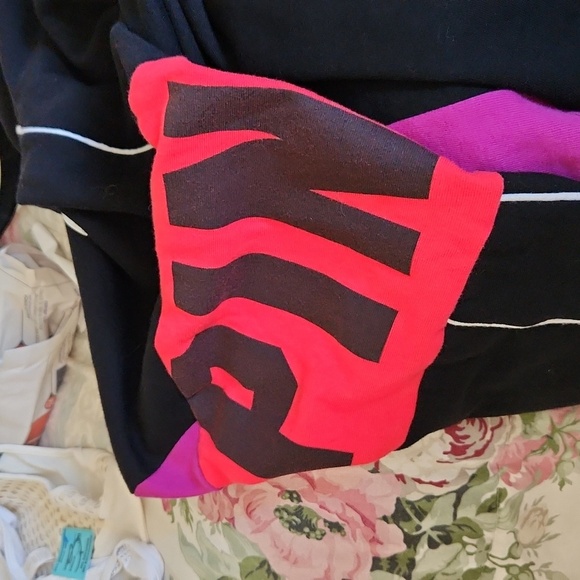 PINK zip like sweatshirt - Picture 5 of 10